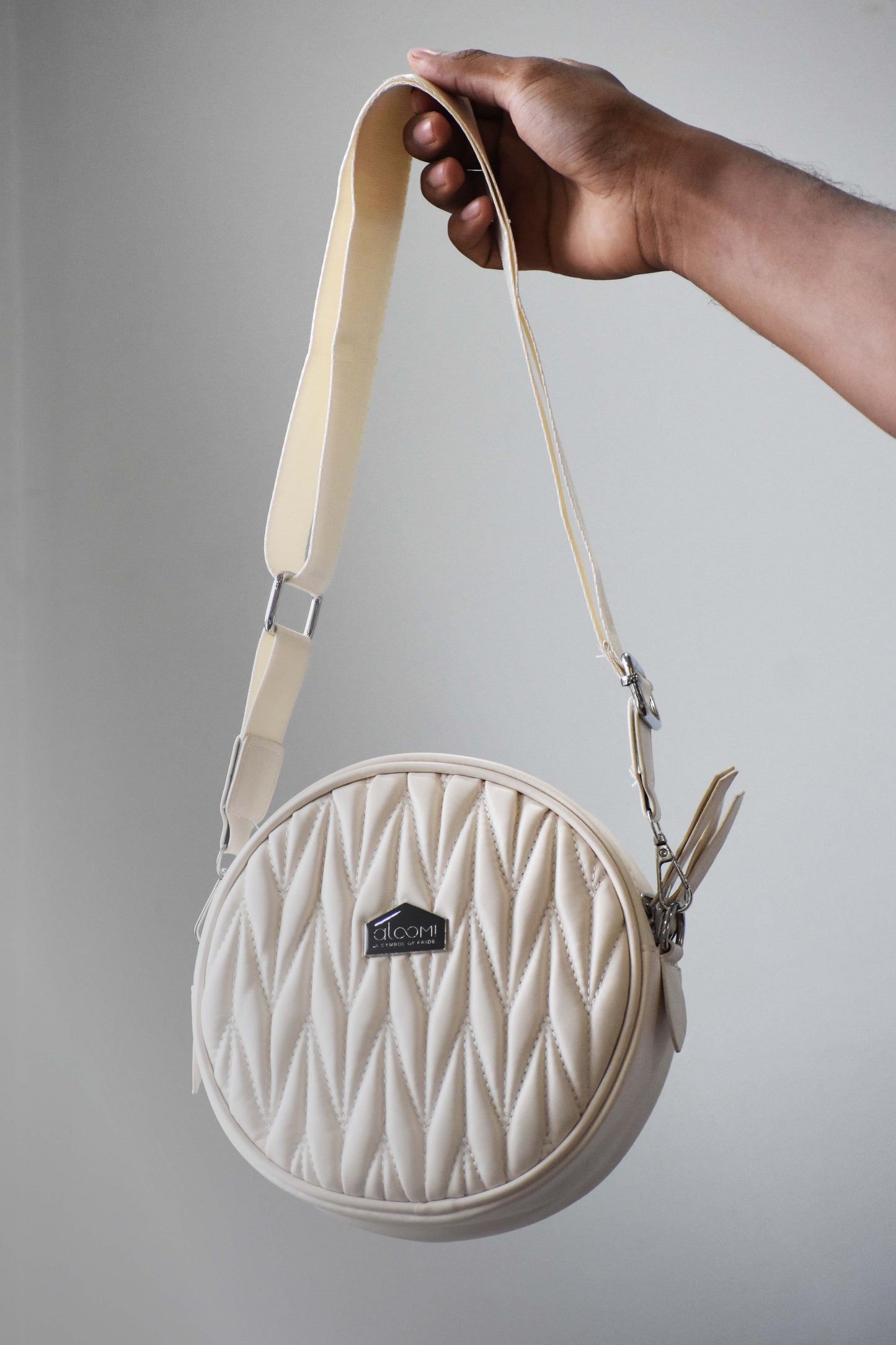 aloomi Round Ladies Sling Bag