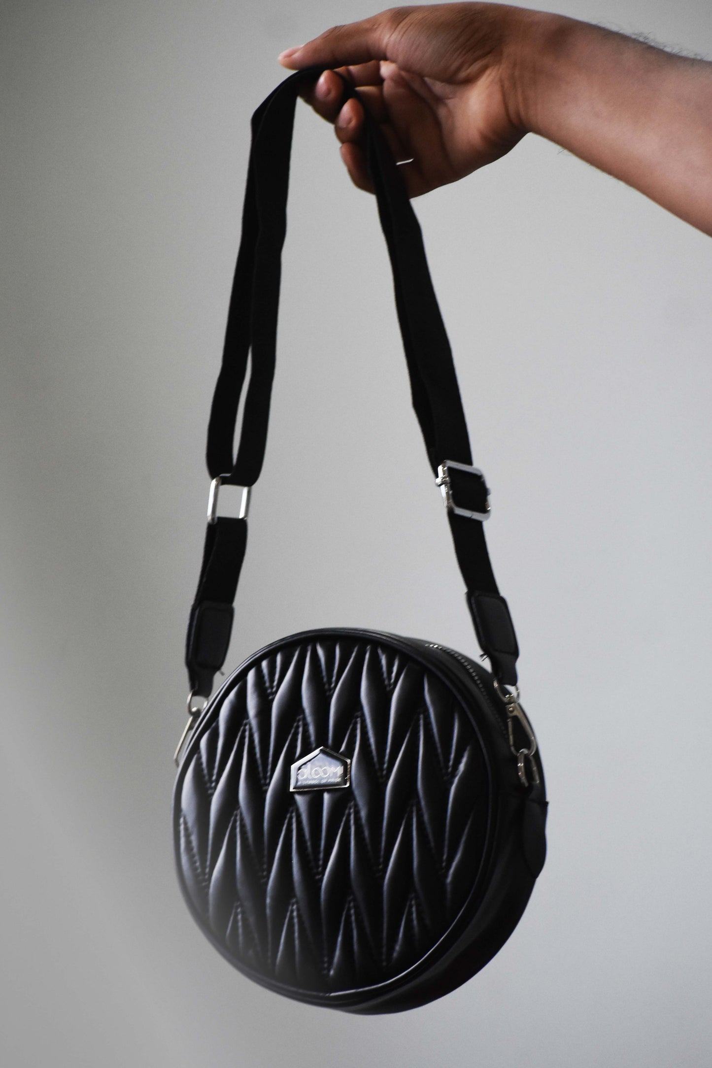 aloomi Round Ladies Sling Bag