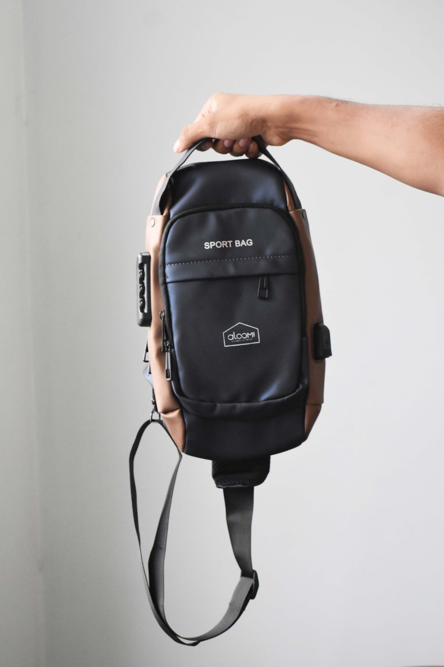 alooMi Anti theft crossbody bag