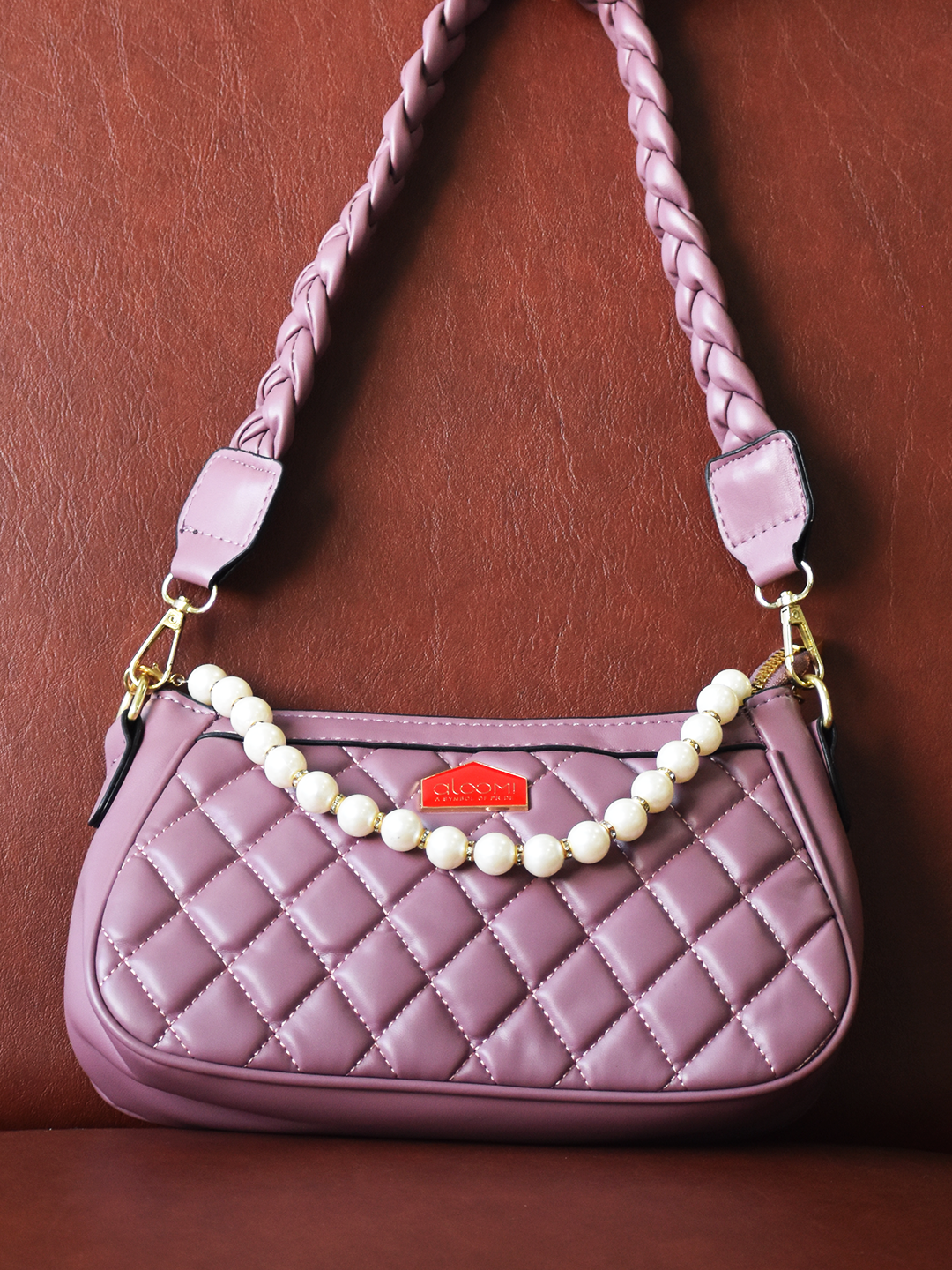 aloomi Pearl sling Ladies Bag