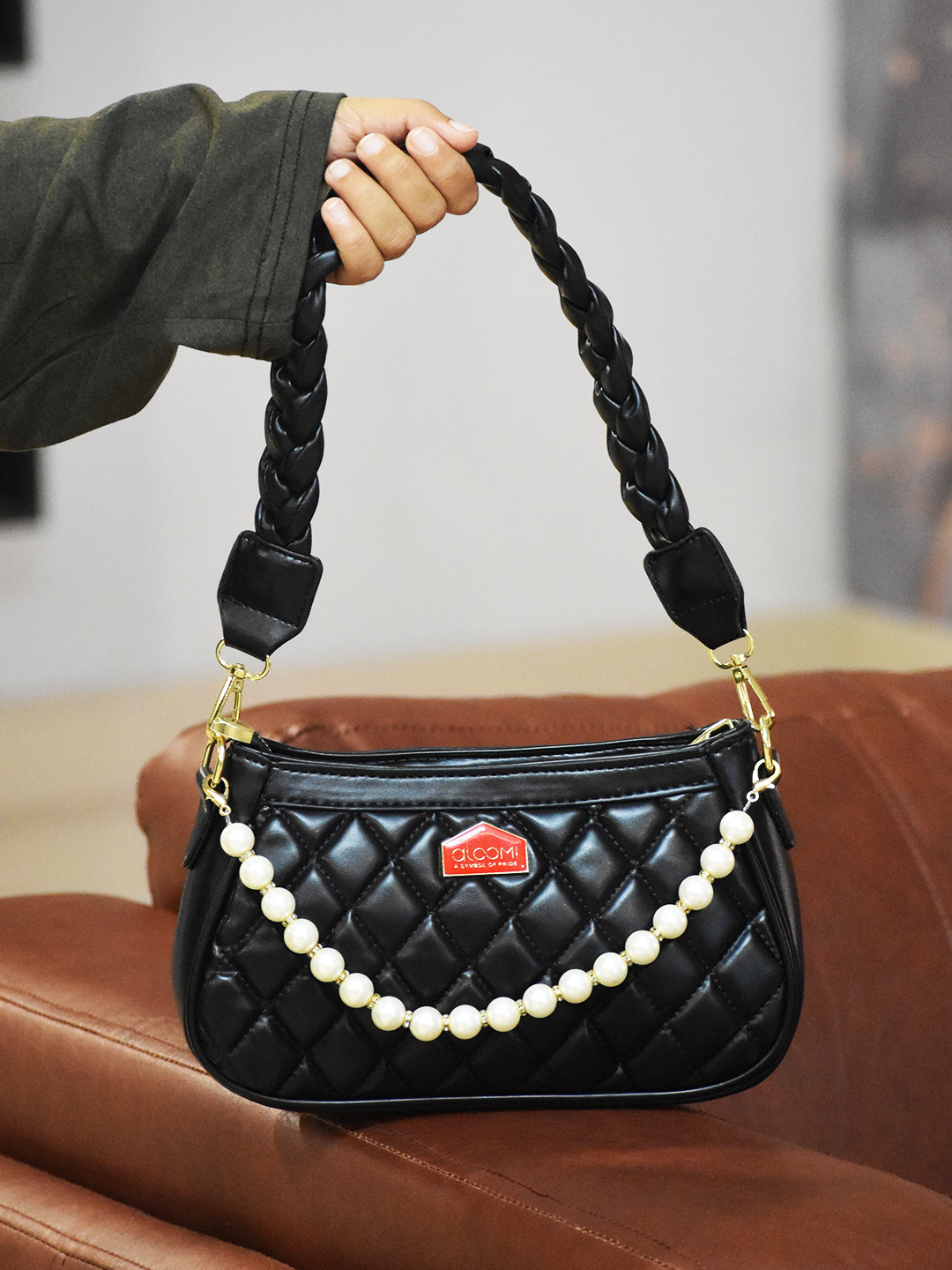 aloomi Pearl sling Ladies Bag